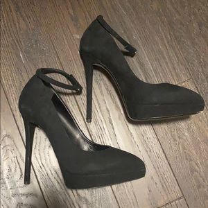 Giuseppe Zanotti black pump 5 inch heel